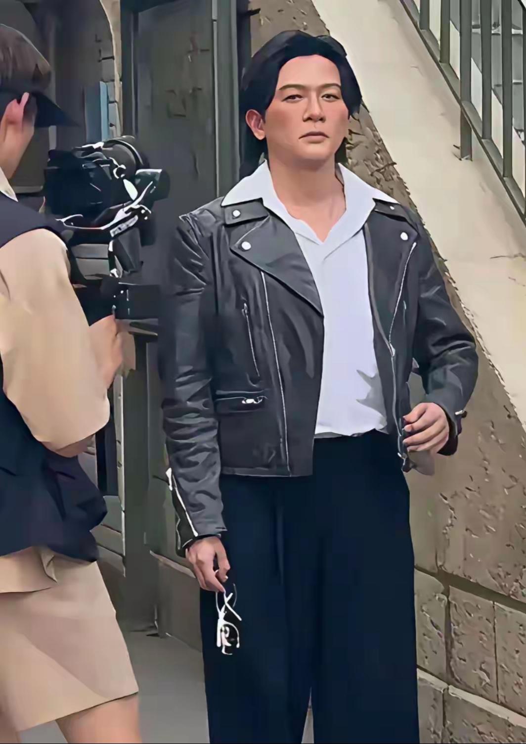 我的天呐，这个变化太惊讶了，你绝对想象不到他是谁？