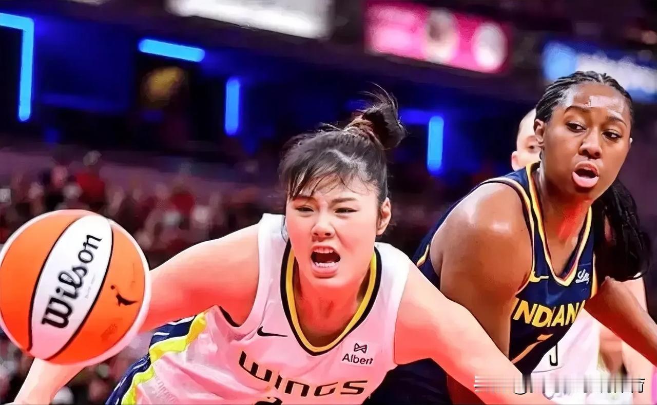 李月汝帮助飞翼掀翻老东家！今天WNBA常规赛，达拉斯飞翼客场87-63大胜西