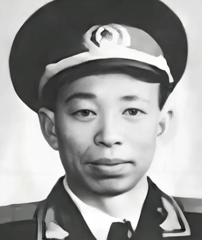 1945年，被八路军收编的独立第七旅首领上官子平下令处决团政委刘丰。临刑前，上官
