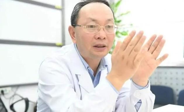 江苏一男子患结肠癌，手术5年后脑转移，2个原因易导致复发结肠癌做完手术，