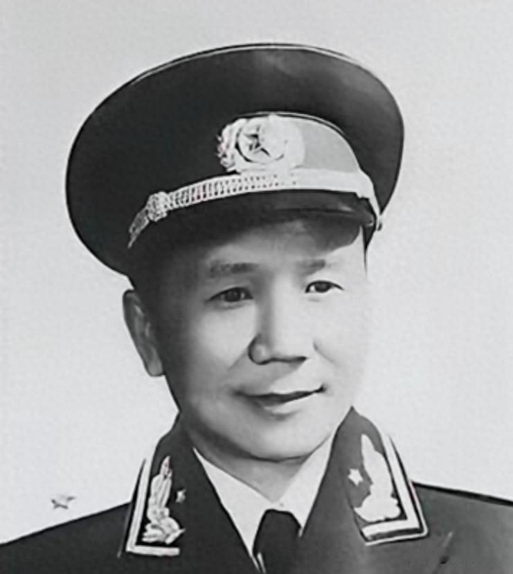 1955年授衔，这位营长愣住：自己算的“大校”，怎么变成少将？1955年南京人