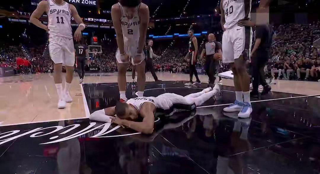 文班亚马回归时间确定！首轮G2，开拓者106-103胜马刺。赛后，美媒公布了文班