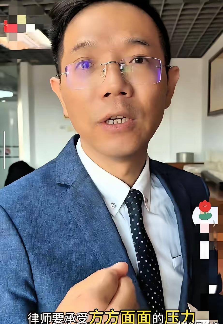 谁看了这段采访不破防啊！李圣律师走出法庭，面对记者"判决不理想还信法律吗"的追问