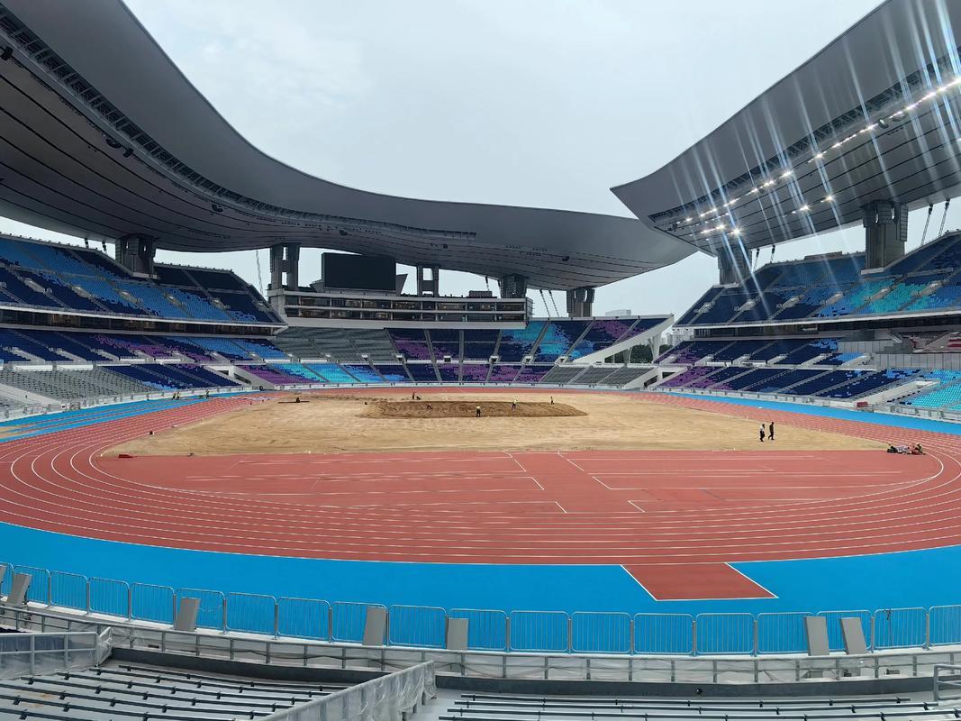 老场馆变“潮地标”！广州奥体中心的升级，藏着老广的情怀与湾区的野心十五运会