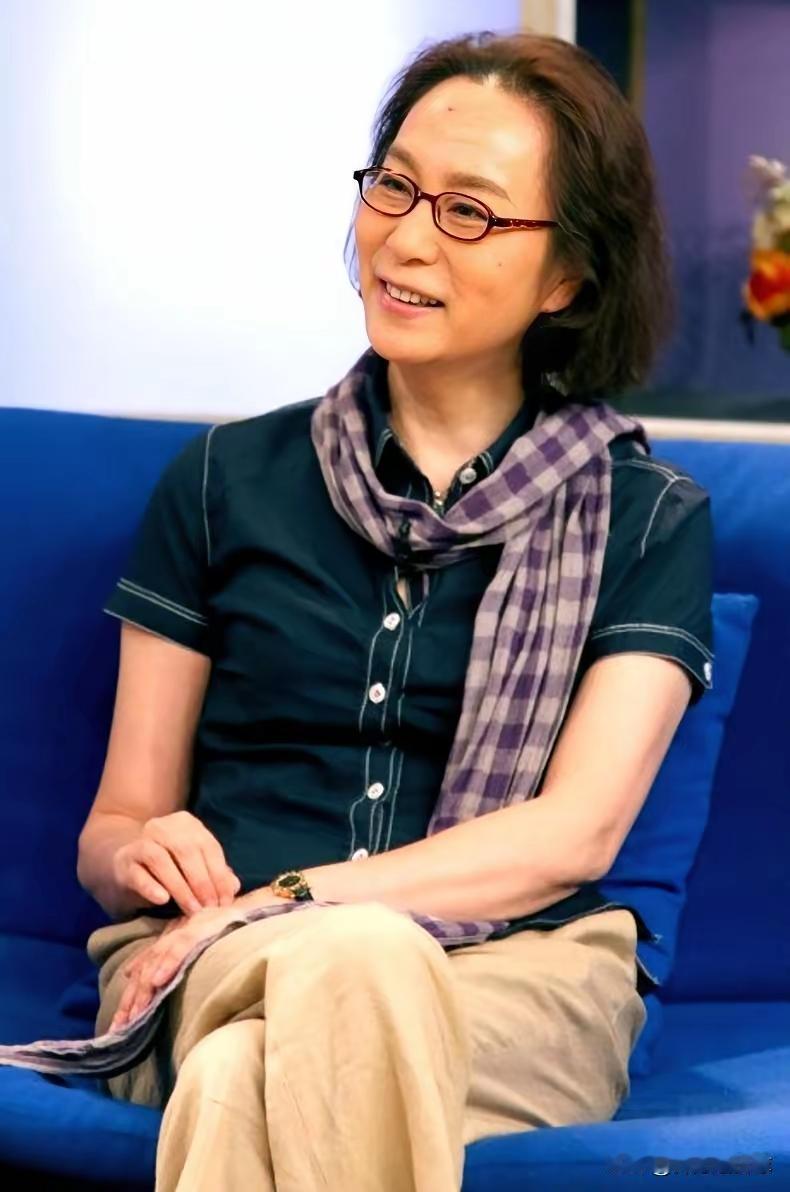 求求大家别在骂奚美娟了。现在回想起来就算她真的30年前做错了那件事，但是这里面