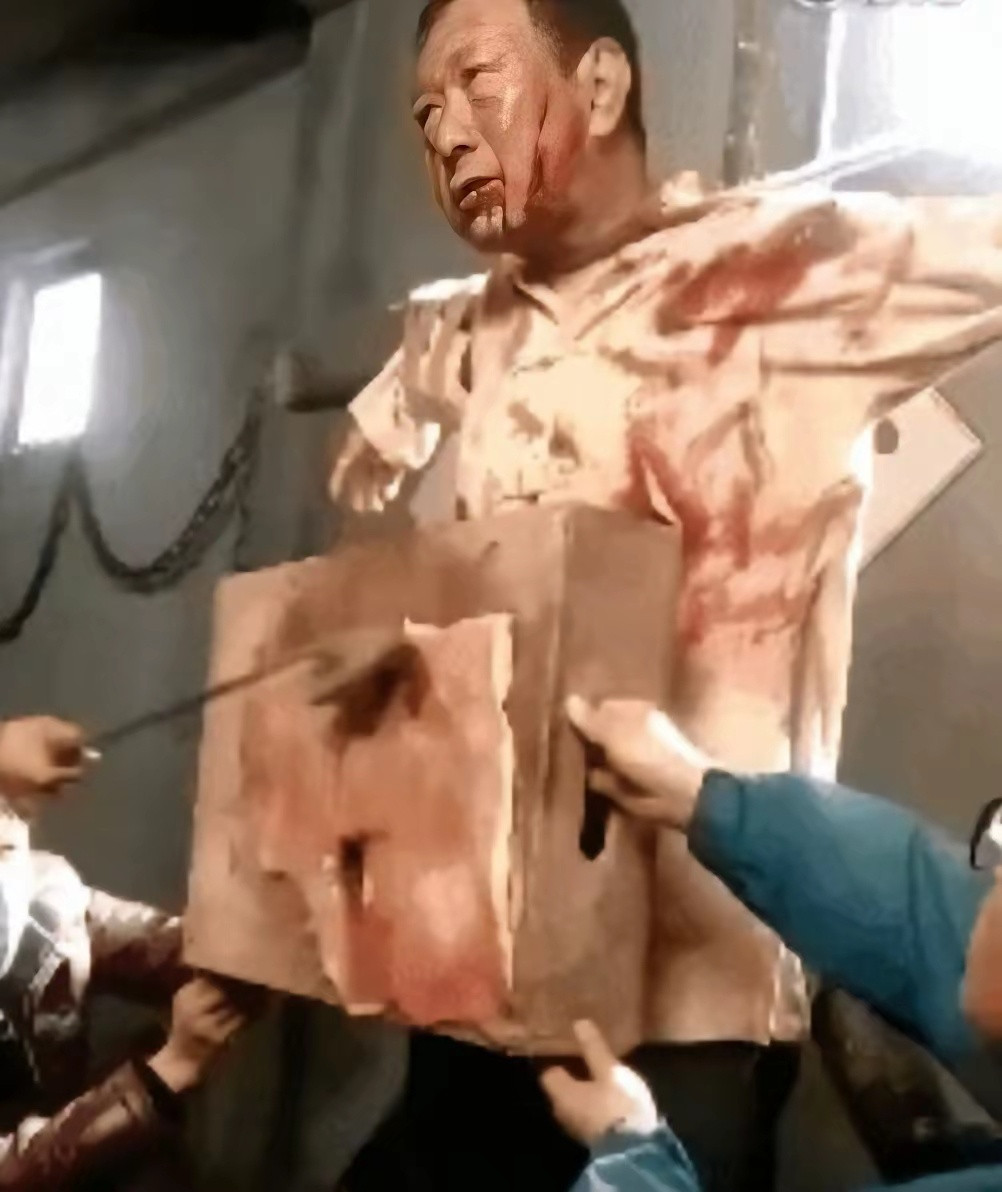 被电视剧给骗了，原来这个镜头，烫的不是真人的皮肤。