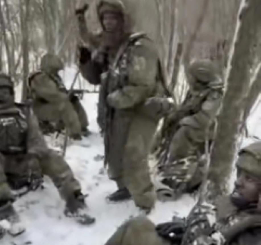 大批的非洲雇佣兵来到乌克兰作战，他们都是为了俄罗斯作战的，即使在战场上牺牲了，他