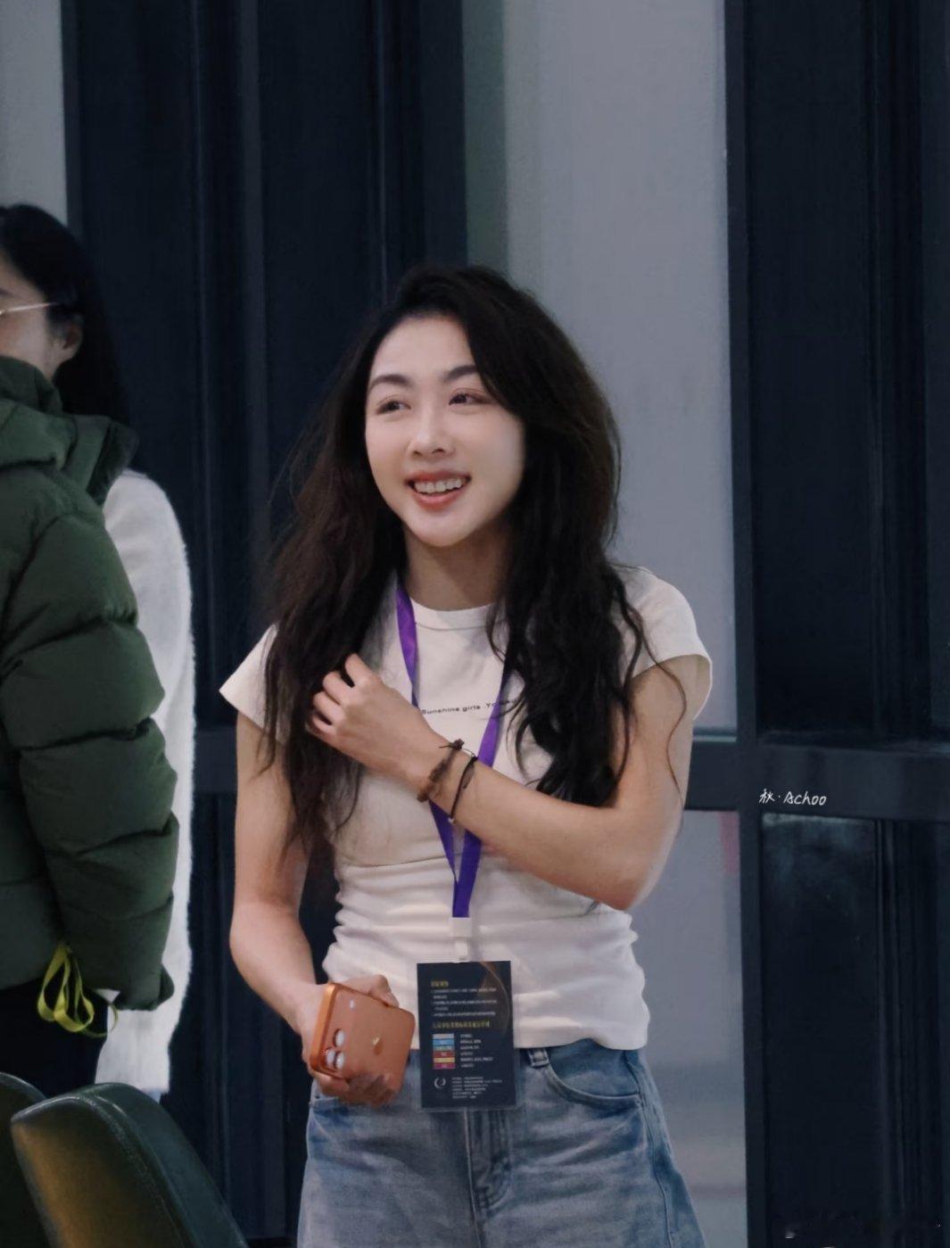 隋文静寻找张桂梅的学生华坪女高的那个拥抱，那句承诺，是我心底最温暖的火种。女孩