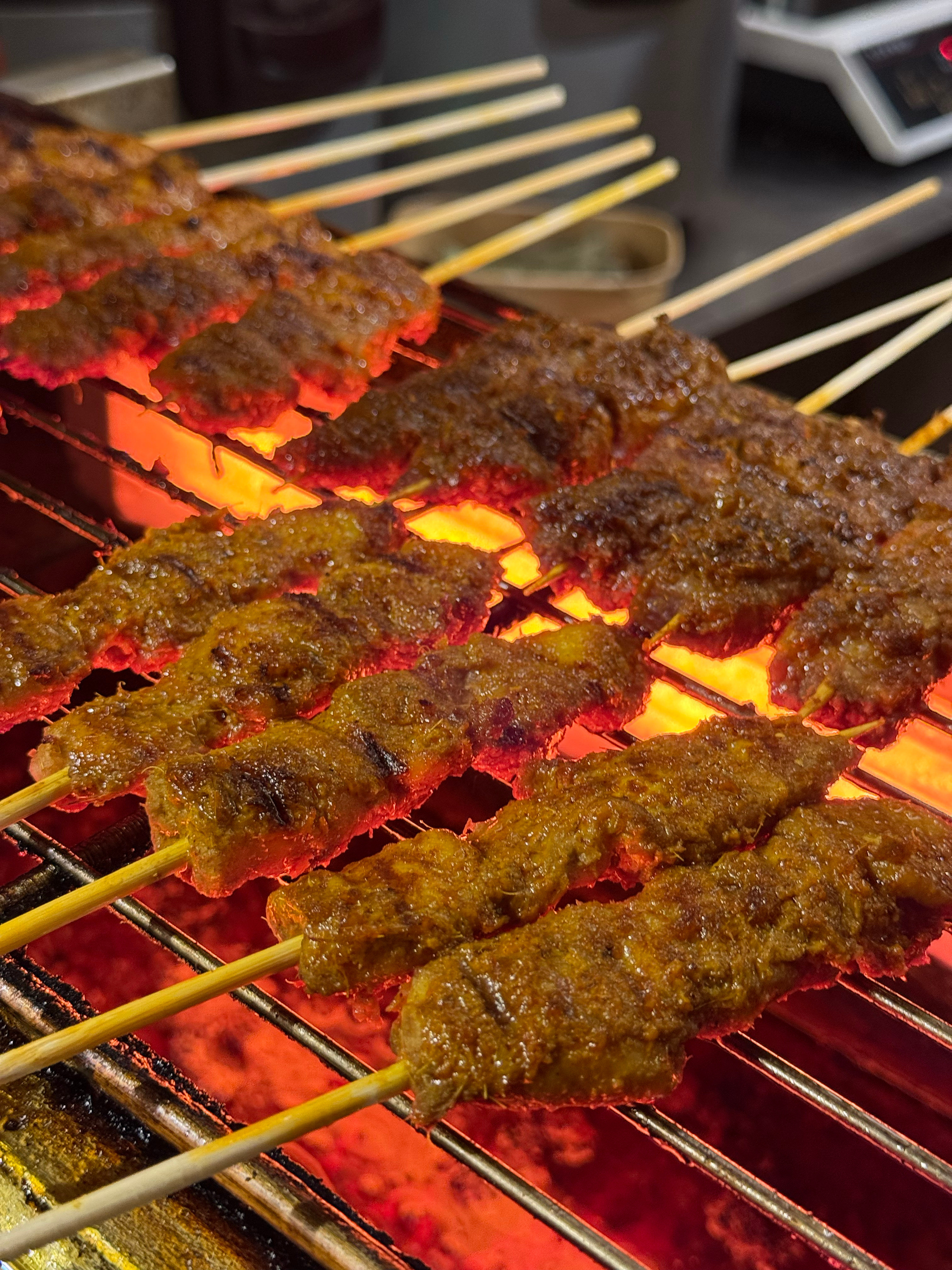 你们晚上吃什么？厦门一家很正宗的印尼风味小店，肉串很好吃😋