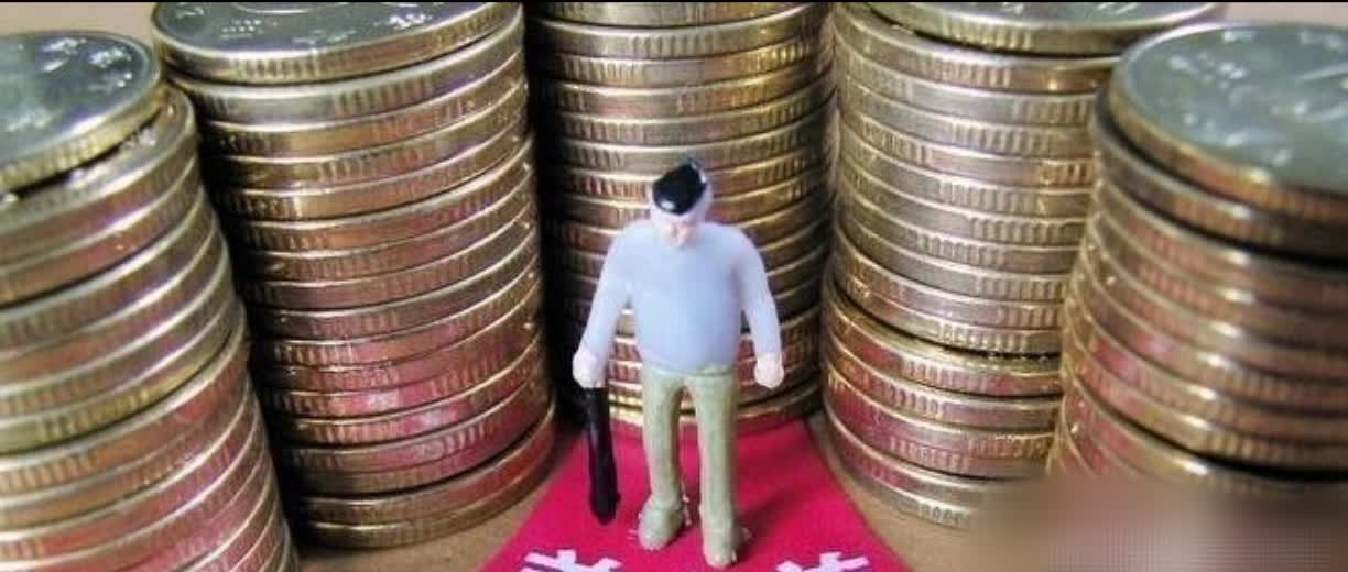 北京有位王女士（化名），30岁时为去国外闯荡，放弃中国国籍加入了西非马里，在国外