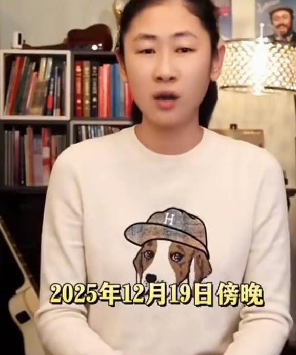 姜昆等一众人在美国唱歌的视频发布者，近日表示，将会收集证据，不排除起诉一些自媒体