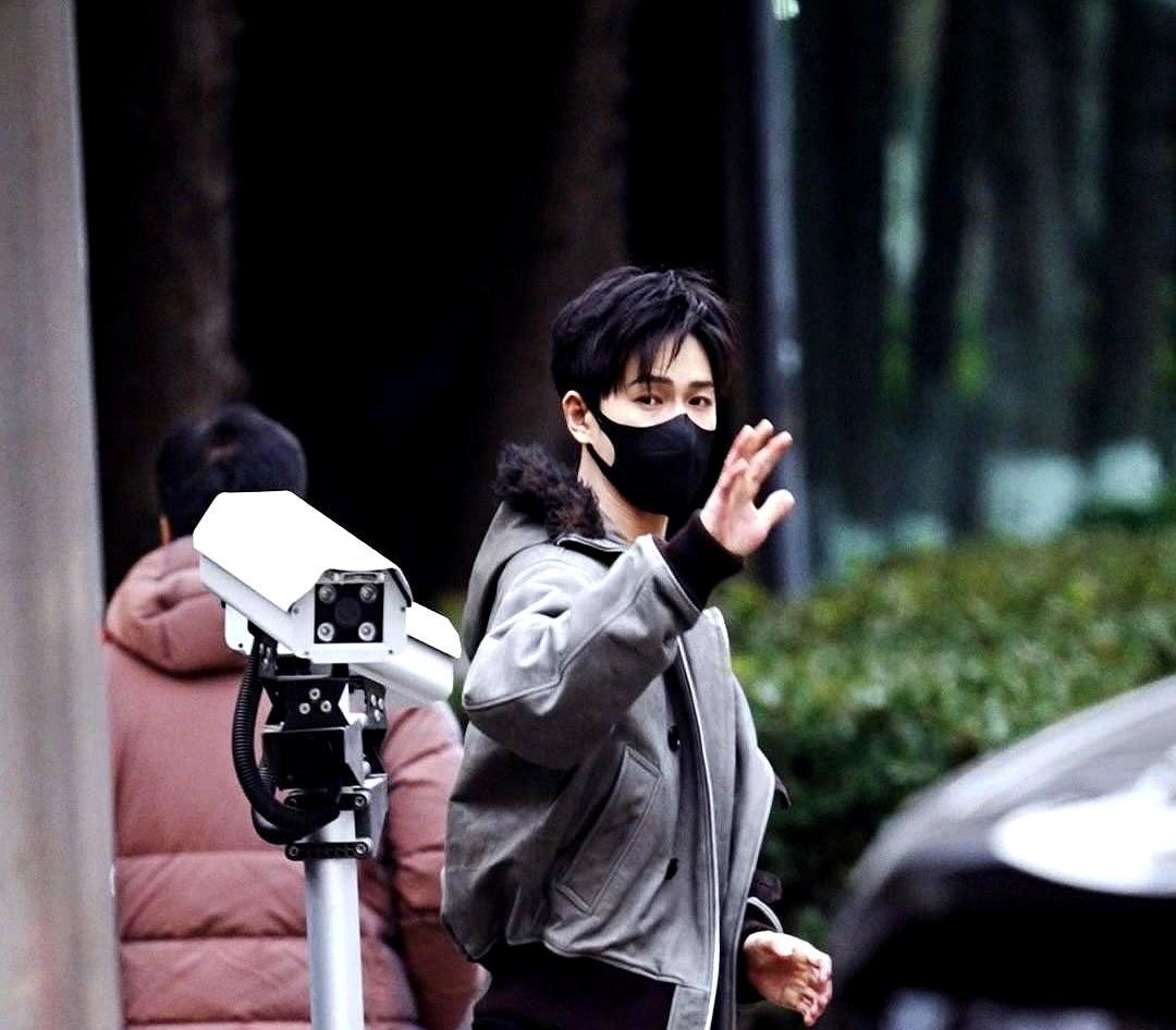 春晚第二次联排结束，十来个流量鲜肉排排站。王安宇、毕雯珺、范丞丞、李昀锐…