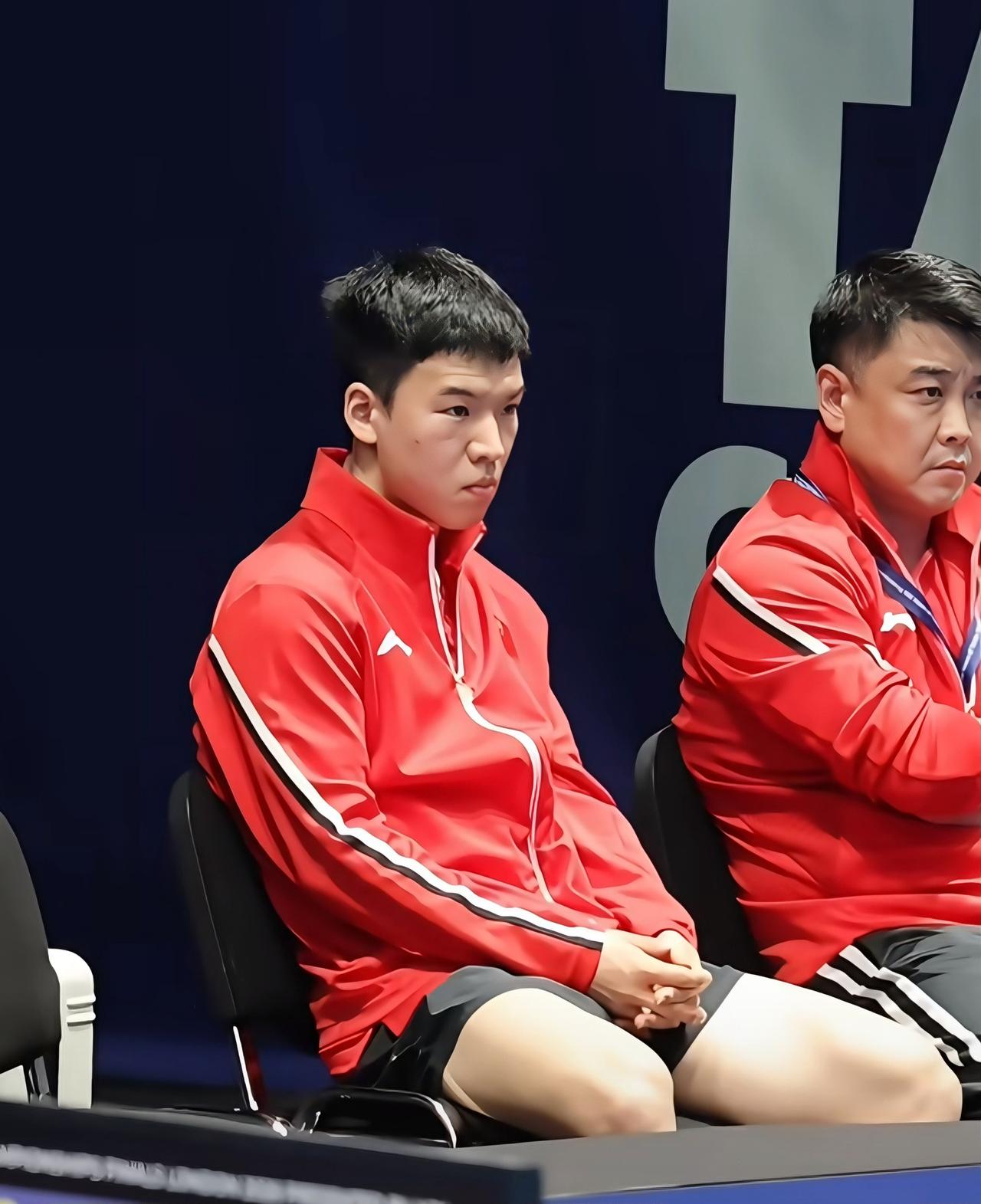 伦敦世乒赛男团比赛，今晚向鹏不上，他就没有机会上了，有球迷为他抱不平，这