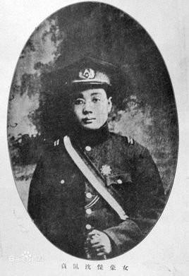1912年，沈佩贞盯上了刚坐上大都督宝座的黎元洪，黎元洪也对送上门的美女动了心。