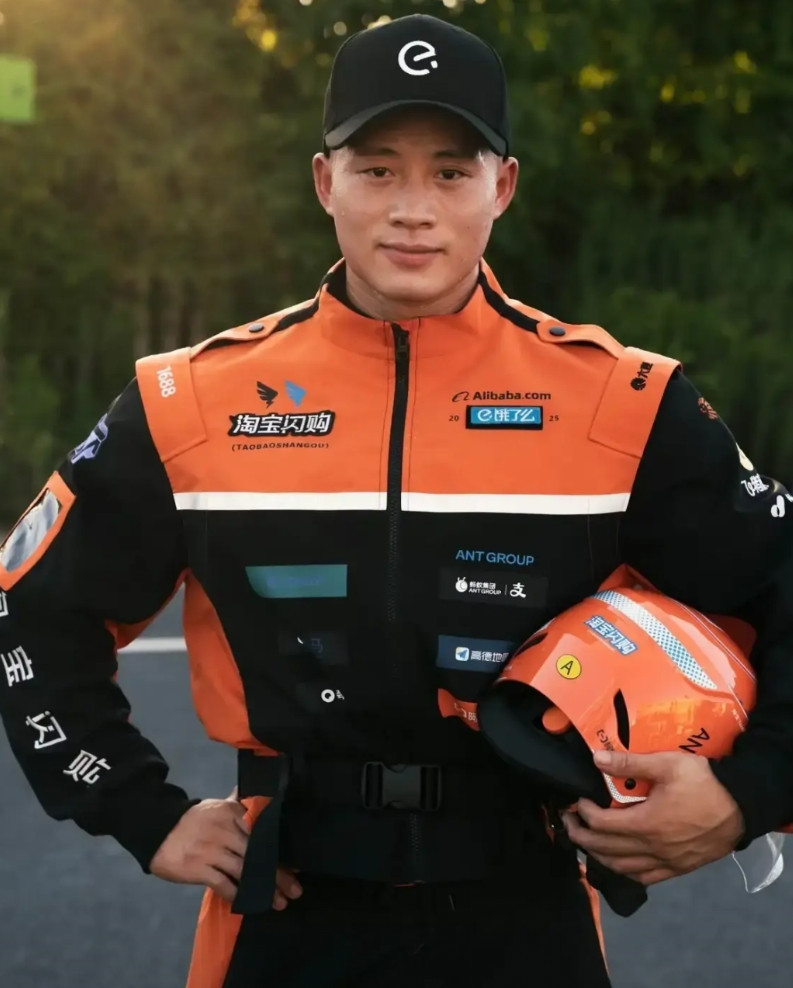 饿了么的蓝色彻底消失了！不是因为外卖市场做不下去了也不是因为被其他公司收