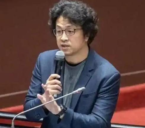 1月5日，沈伯洋在个人社交账号上再次发文！文章里写道：自从被大陆列入‘台独顽固