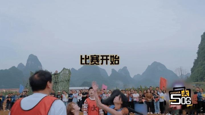 鹿晗抱紧范志毅大腿鹿晗陈赫都没选邓超哈哈哈哈哈一说打篮球，全员化身范志毅的小跟