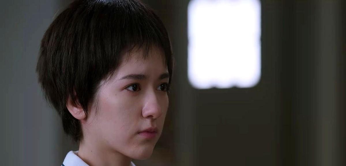 央八新剧《隐身的名字》有点东西。倪妮演的任小名，日记被丈夫偷走发表，一夜成名