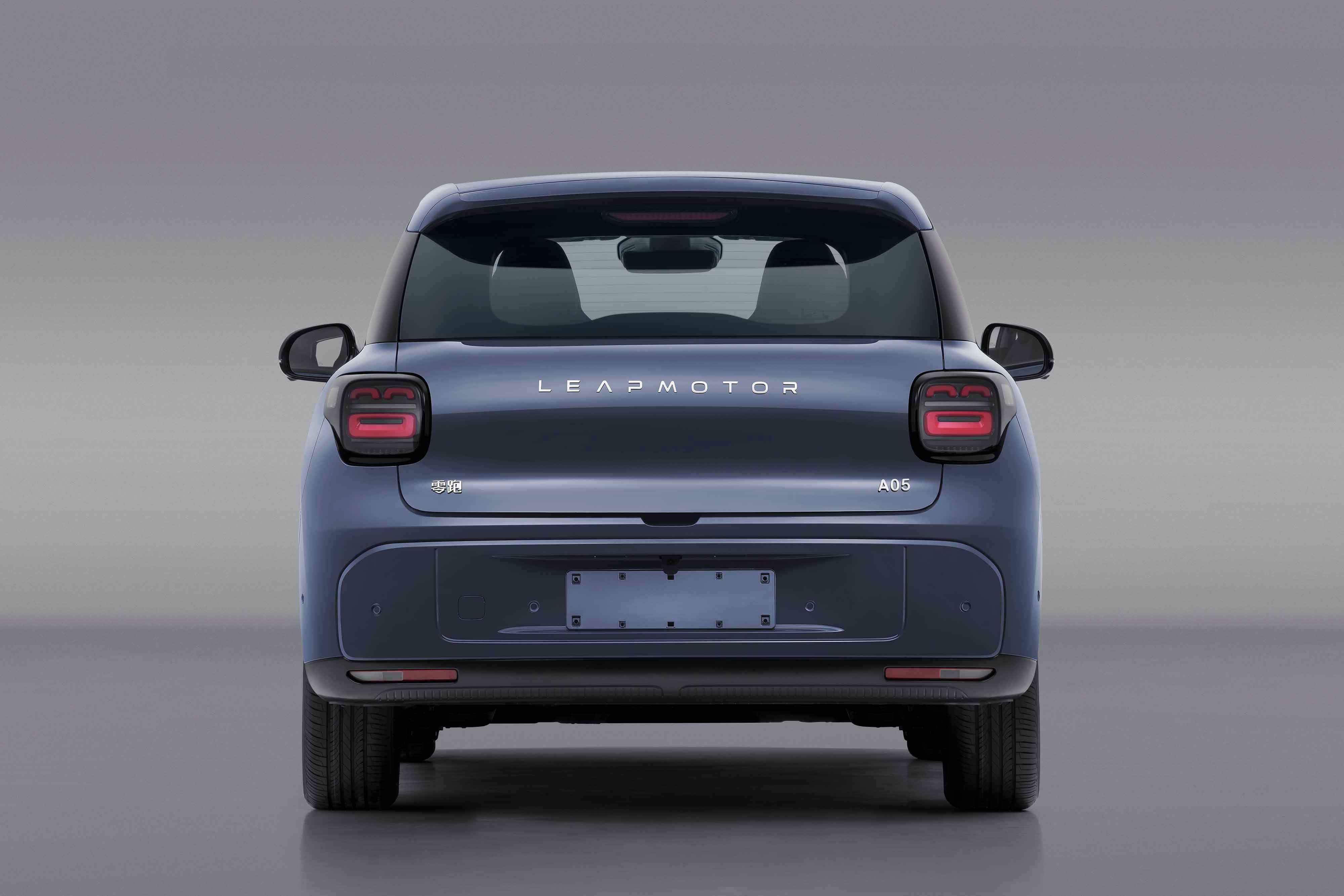 零跑A05申报图，零跑全新入门级纯电小型车，定位略低于零跑A10。车身长宽高为4
