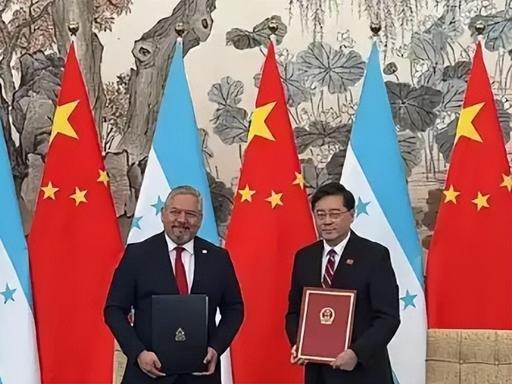 2023年建交，2026年就要断交？洪都拉斯新总统变脸比翻书还快。前任卡斯特罗顶