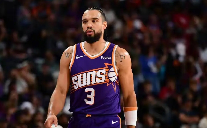 纯爷们，全联盟敢硬刚詹姆斯的男人，一点不惯着他。全联盟就三个球员不跪舔詹姆斯，