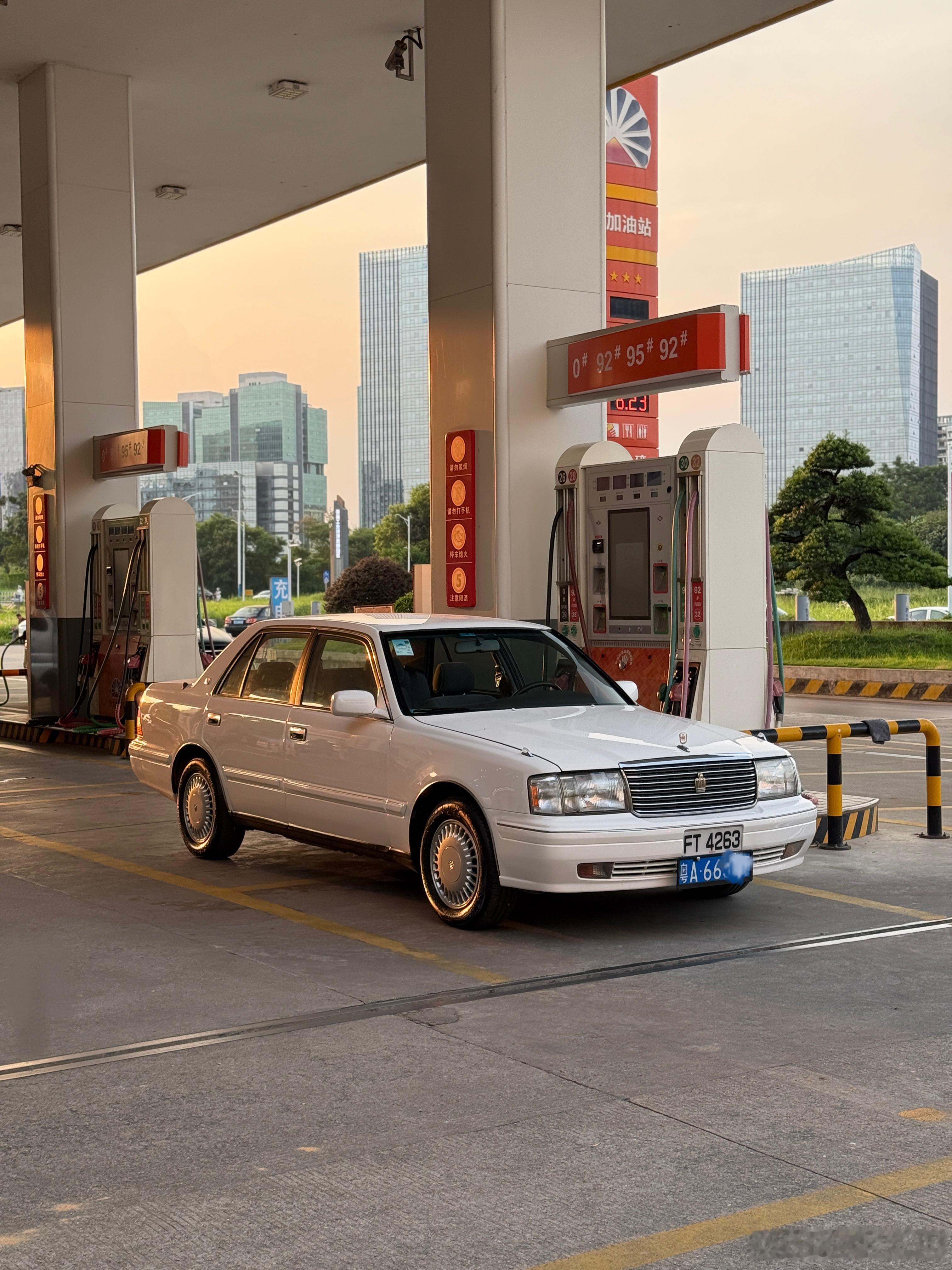 好是好，就是百公里14.7L有点难顶广州