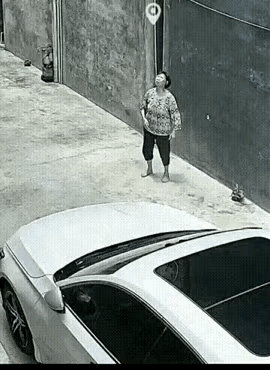 这个厉害，很佩服这个老人，一般人没有这个勇气。