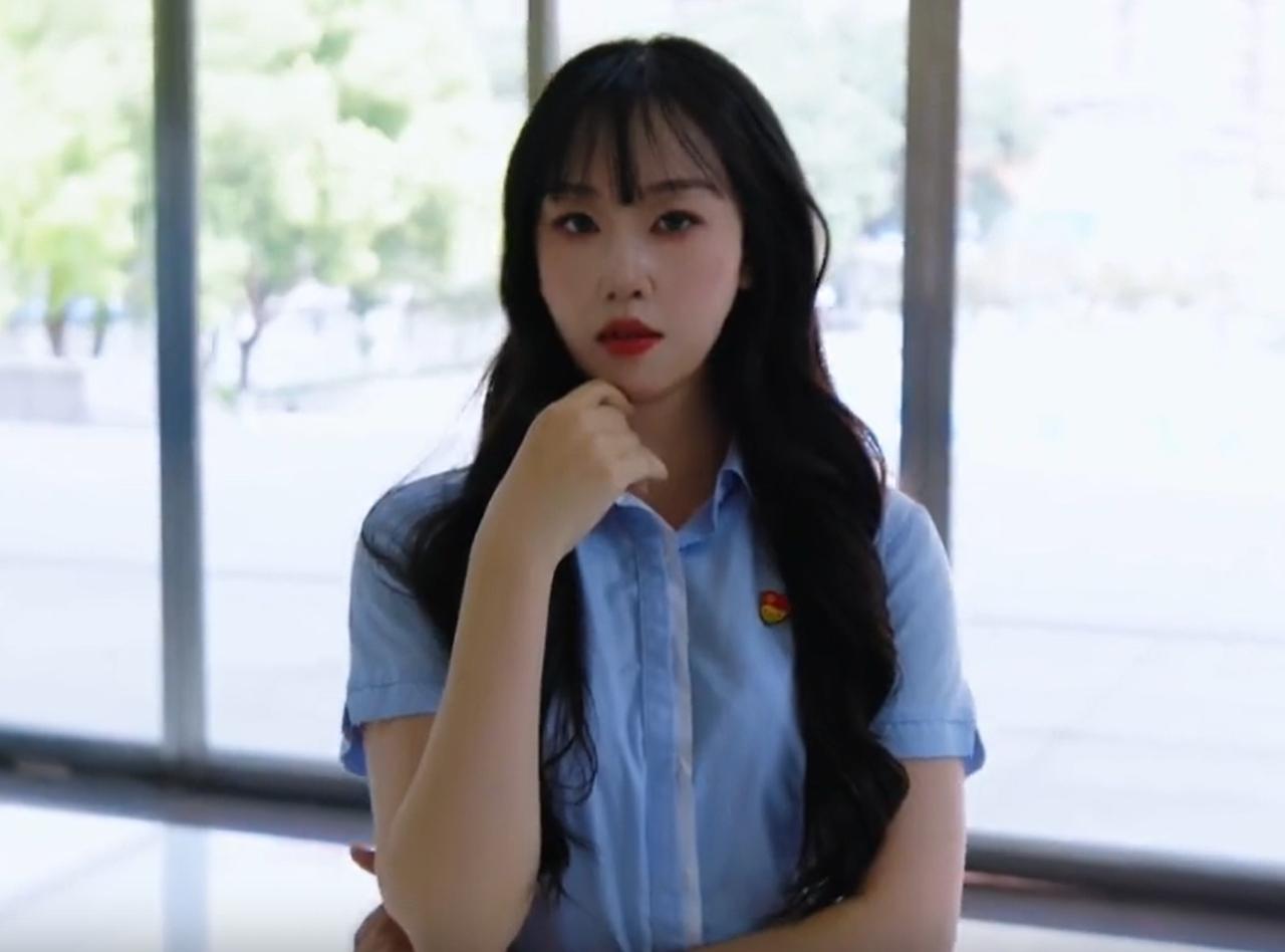 这不比那些网红美？看到图一的时候，以为是网红。看到图二的时候，以为是两个