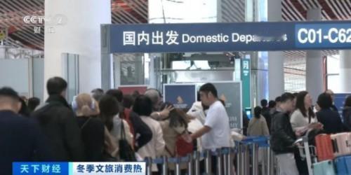 跨年仪式感爆棚！90后00后挤爆独栋民宿，夜航火车成新宠，厦门开封青島玩法太会了