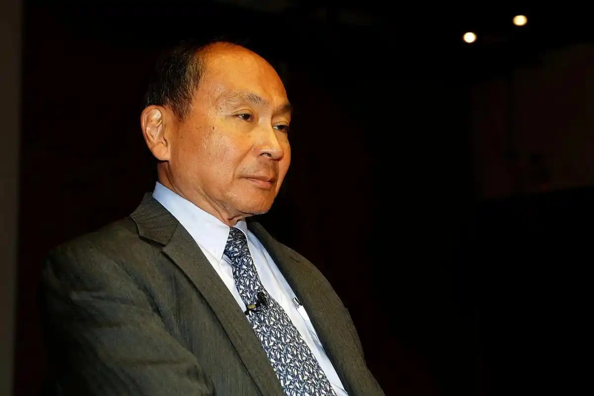 将来美国如果回忆起自己的过去，第一时间想弄死的人一定就是：弗朗西斯·福山；他的历