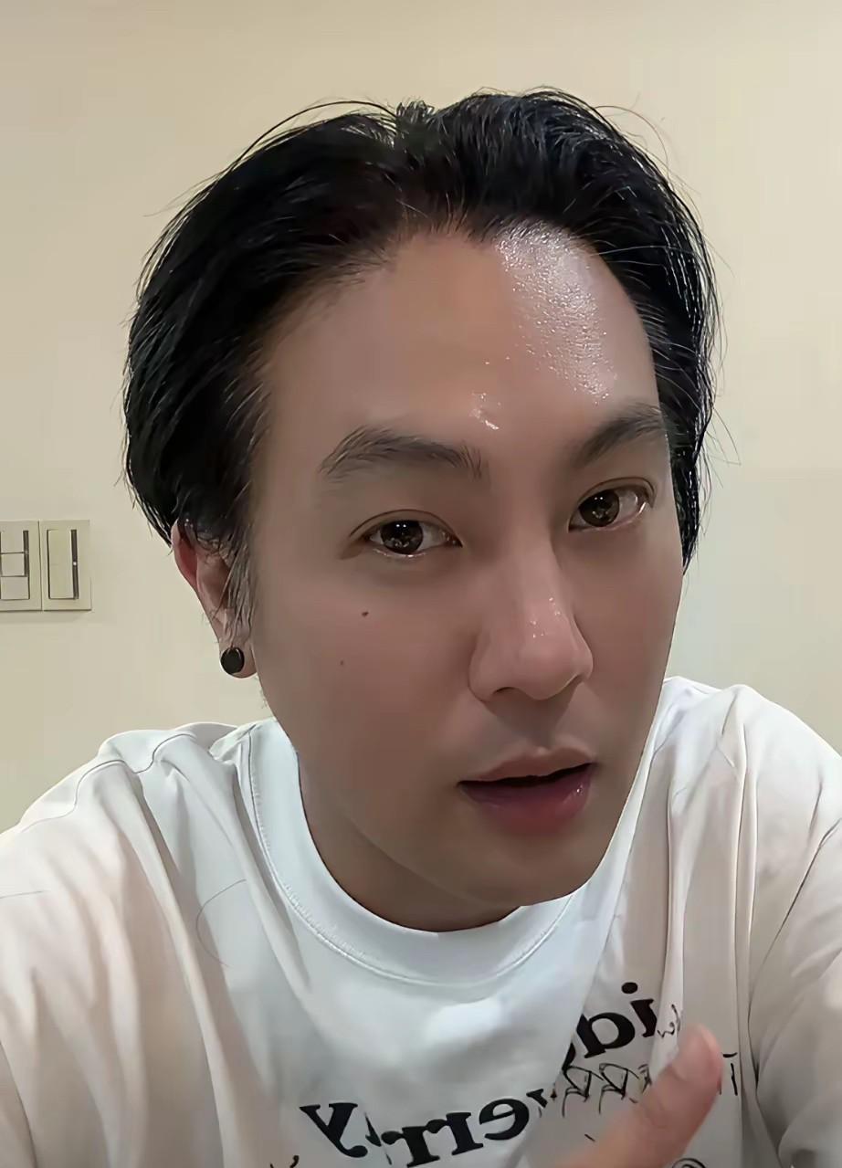 原来张兰以前在大s和汪小菲的家庭生活中，根本没有发言权，更别说去干涉他们的生活了