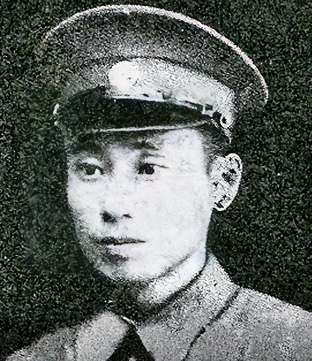 1955年授衔消息传入功德林，战犯们议论纷纷。沈醉感慨若早年去延安或许能成为将军