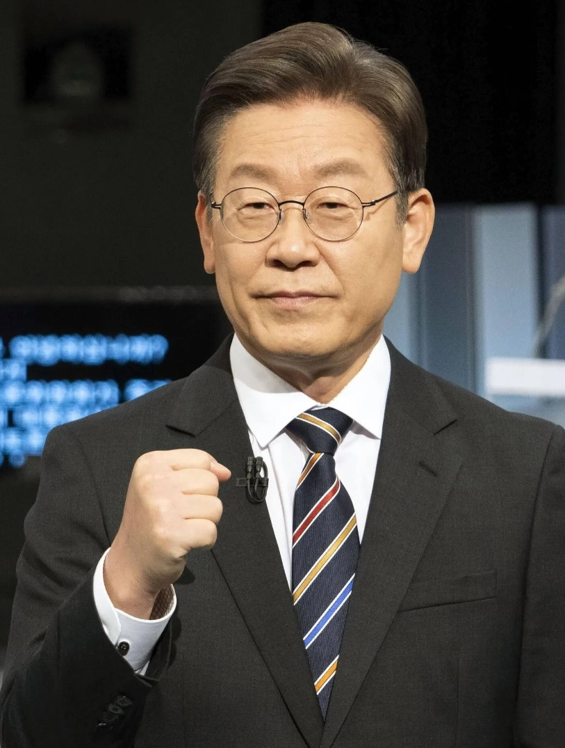 现在最慌的人，是尹锡悦。从目前情况看，李在明当选韩国总统的希望很大，李在明在之前