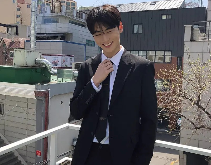 车银优承认逃税车银优这波操作属实把特权玩明白了😅赚着上亿收入，靠空壳公司逃税