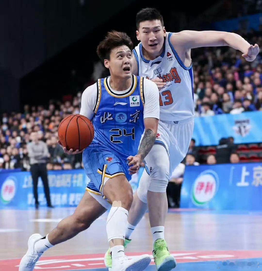 有一说一，北京104-88大胜深圳，赵睿跟贺希宁的表现不是一个级别！赵睿：29岁