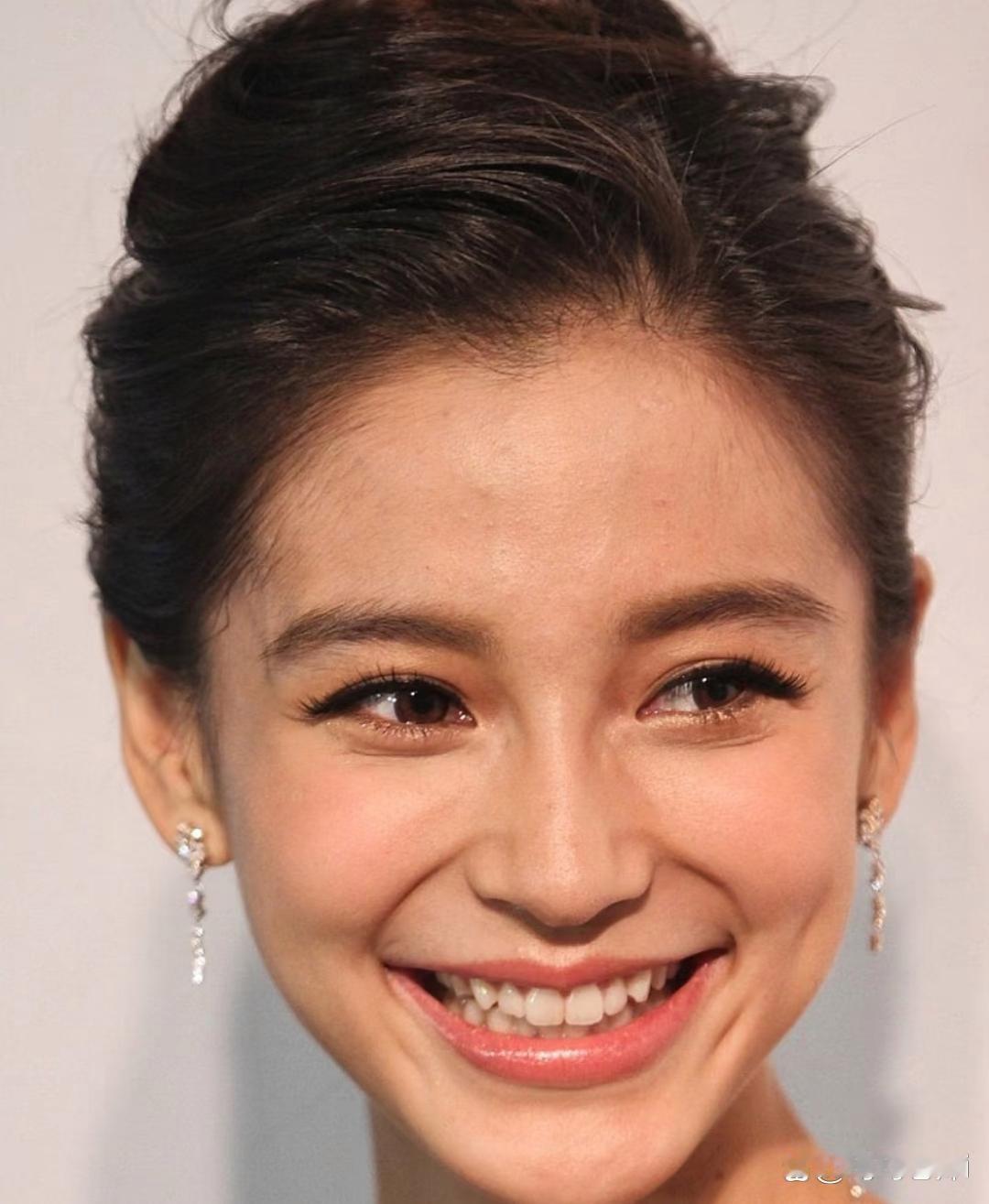 这么大表情脸都没崩，鼻姐还是太权威了