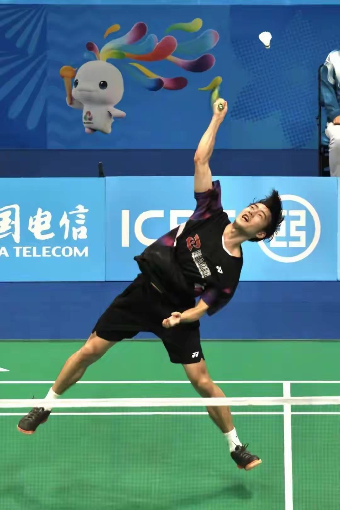王昶/谢浩南出战全运会男团决赛第二场，作为两个打国际比赛的经验丰富运动员，对阵小
