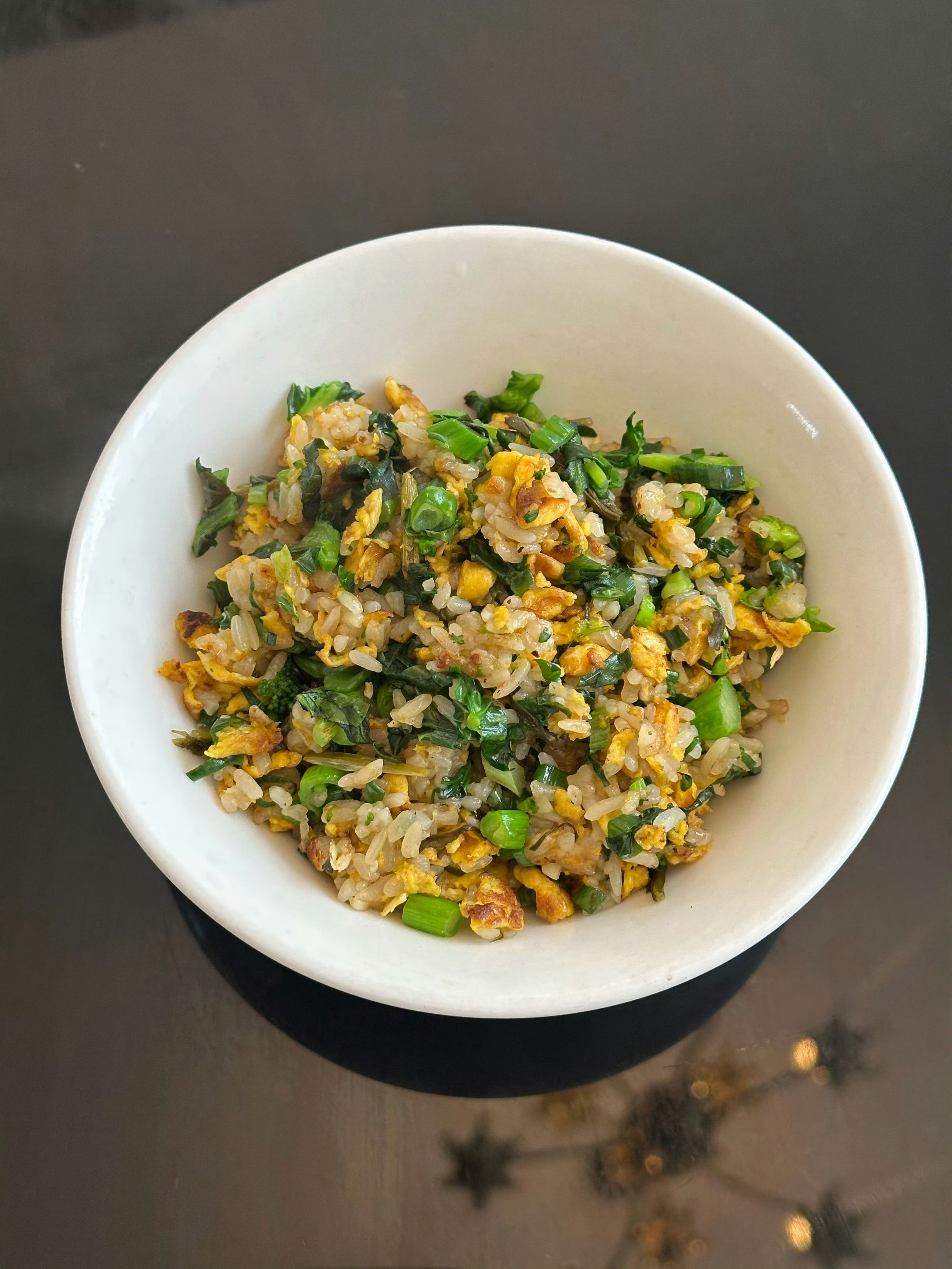 蒸饭加白糖还是酸豇豆颠覆了我的认知，米饭作为主食配菜或炒饭，蒸饭加白糖不知哪里做