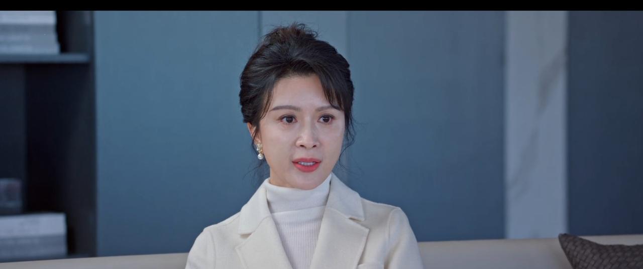 你见过最狠的谈判桌动作是什么？《骄阳似我》里姜云的做法：她签了字，把价值千万的