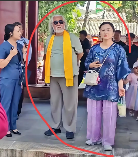 张纪中的妻子给所有女人上了一节课！不管男人的地位有多高、也不管男人家里多有钱，