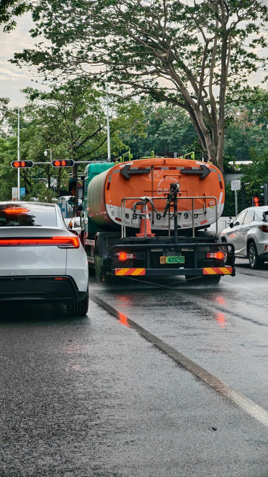淦，我tm刚洗的车…深圳·南山睿园