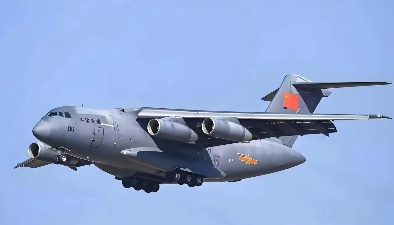 原来当强国的感觉还能这么爽。之前咱们18架运-20飞往塞尔维亚，中间经过北约的土