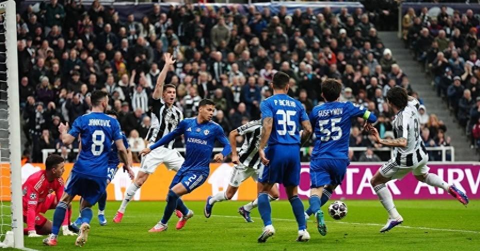 曼联真要疯了：卖了自家青销魂，也要砸出1亿英镑去抢一个“别人家的孩子”？卡