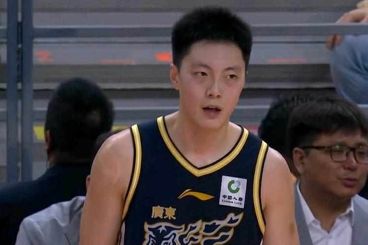 广东东阳光被耻辱绝杀4次，到底问题出在哪？该如何解决？看完你就明白了……广