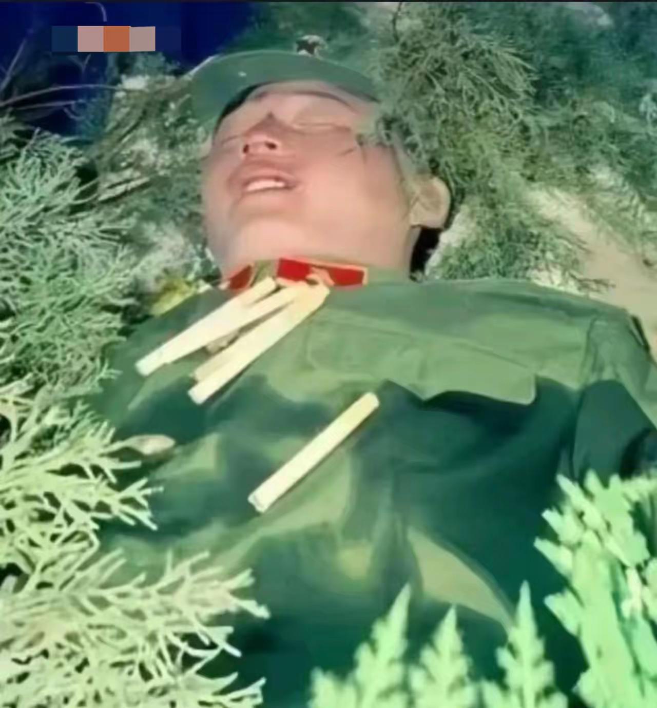你见过把生命燃到最后一刻的战士吗？不是电影里的虚构情节，是真实的老山战场。25岁