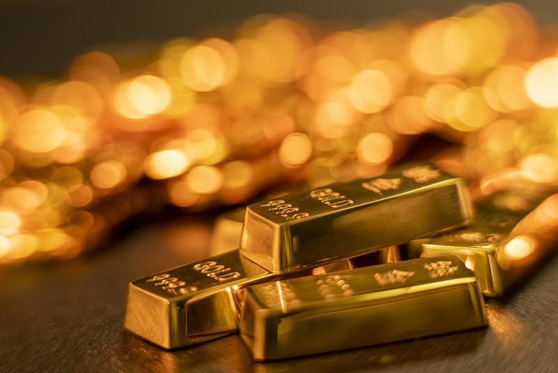 海峡风云，黄金脉动霍尔木兹海峡，全球能源的咽喉要道，掌控着全球约五分之一的石