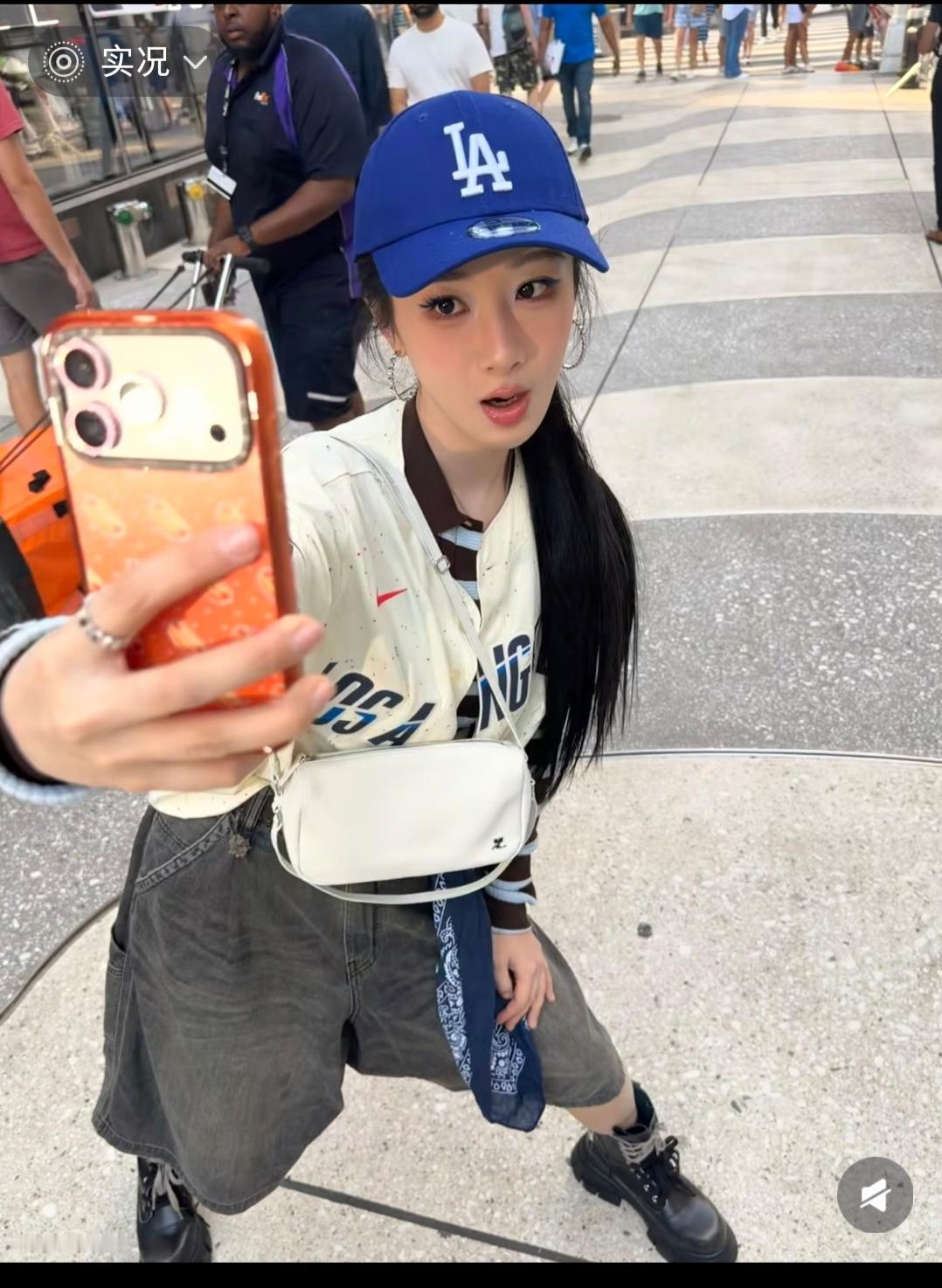 杨紫，样子变得都认不出来了。