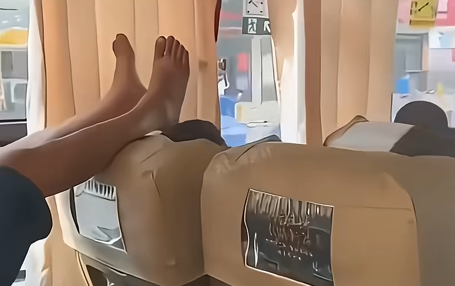 坐车遇到这种人该怎么治他？