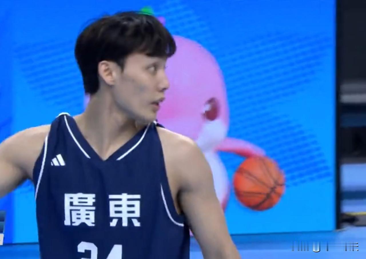 徐杰获第15届全运会男篮总决赛MVP！18分7篮板9助攻！18分全队最高，7篮板