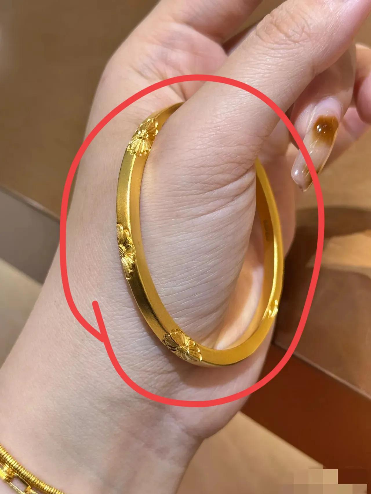 昨天跟风买黄金的人，估计今天全傻眼了！不是金价跌到997这事，而是大